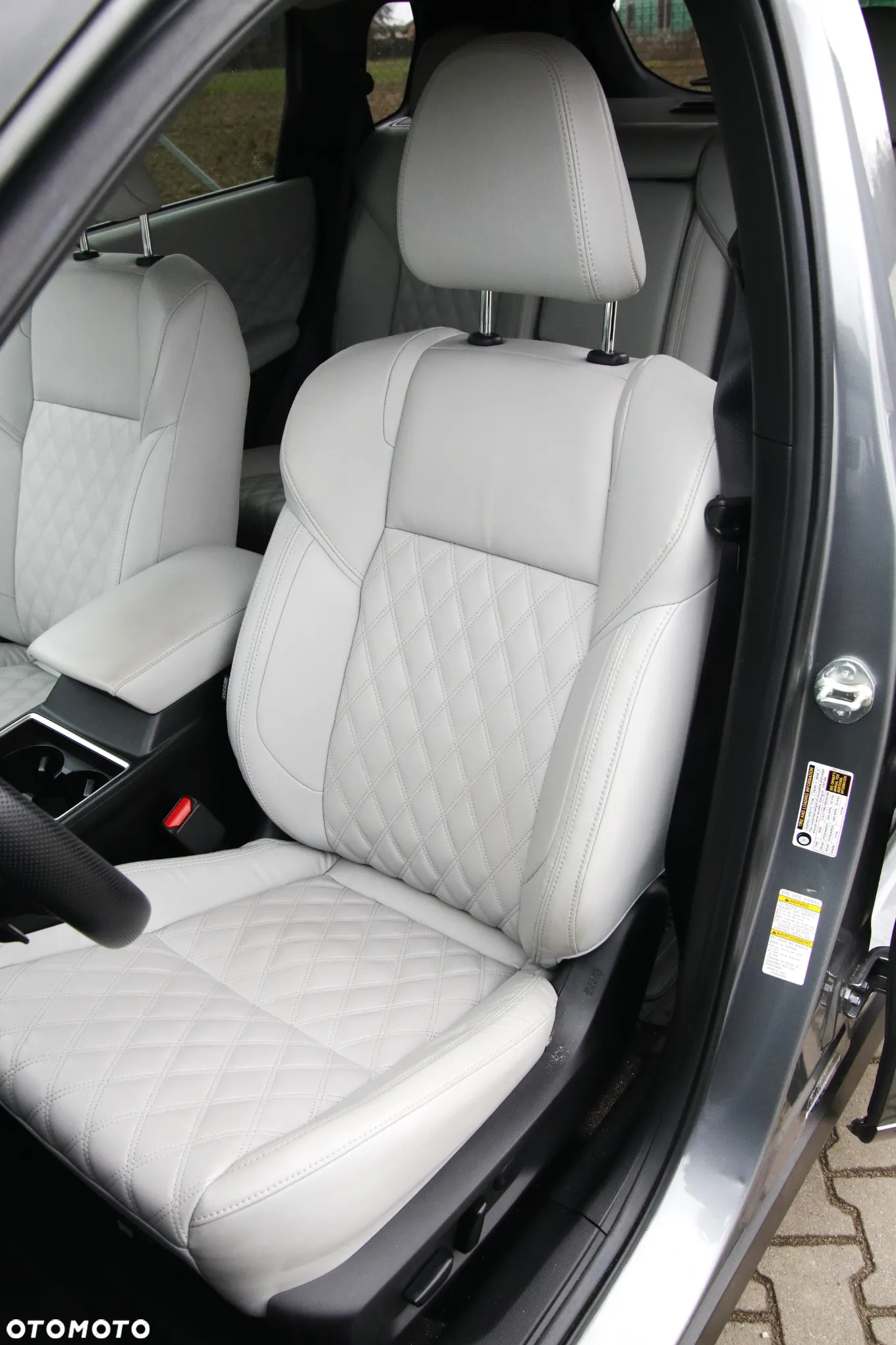 Mitsubishi Outlander - 28