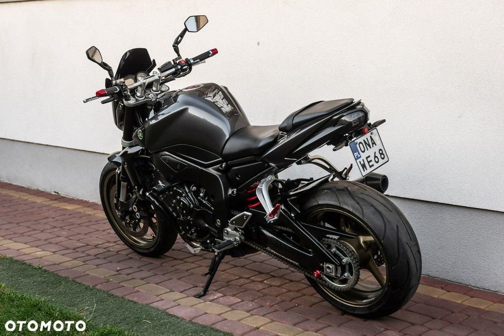 Yamaha FZ - 4