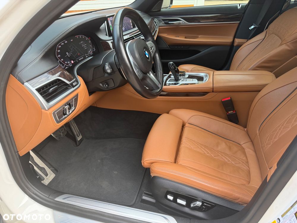 BMW Seria 7 740Li - 20