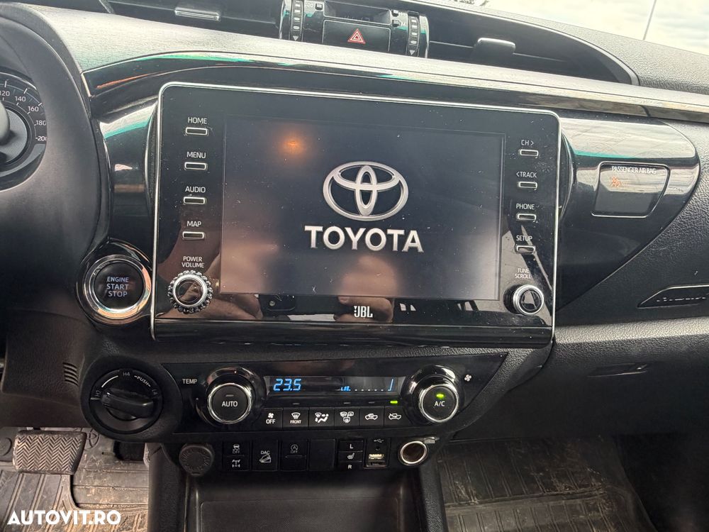 Toyota Hilux 2.8D 204CP 4x4 Double Cab AT Invincible Color Edition - 13