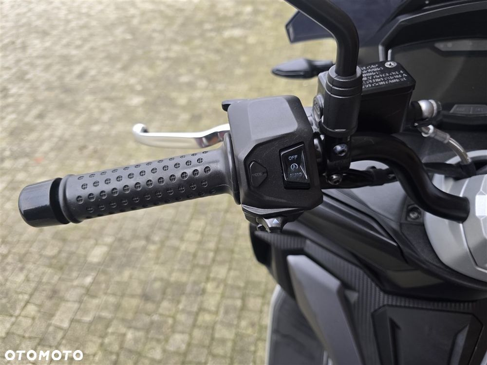 Aprilia SR - 11