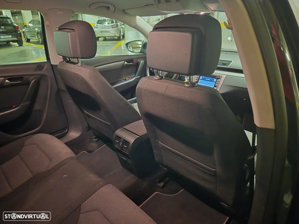 VW Passat Variant 1.6 TDI Confortline - 35
