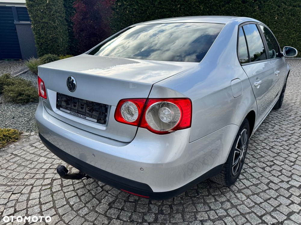 Volkswagen Jetta - 15