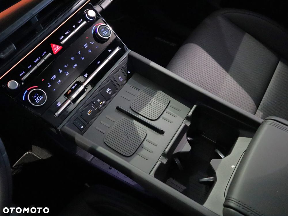 Hyundai Santa Fe 1.6 T-GDI HEV Calligraphy 4WD 6os - 22