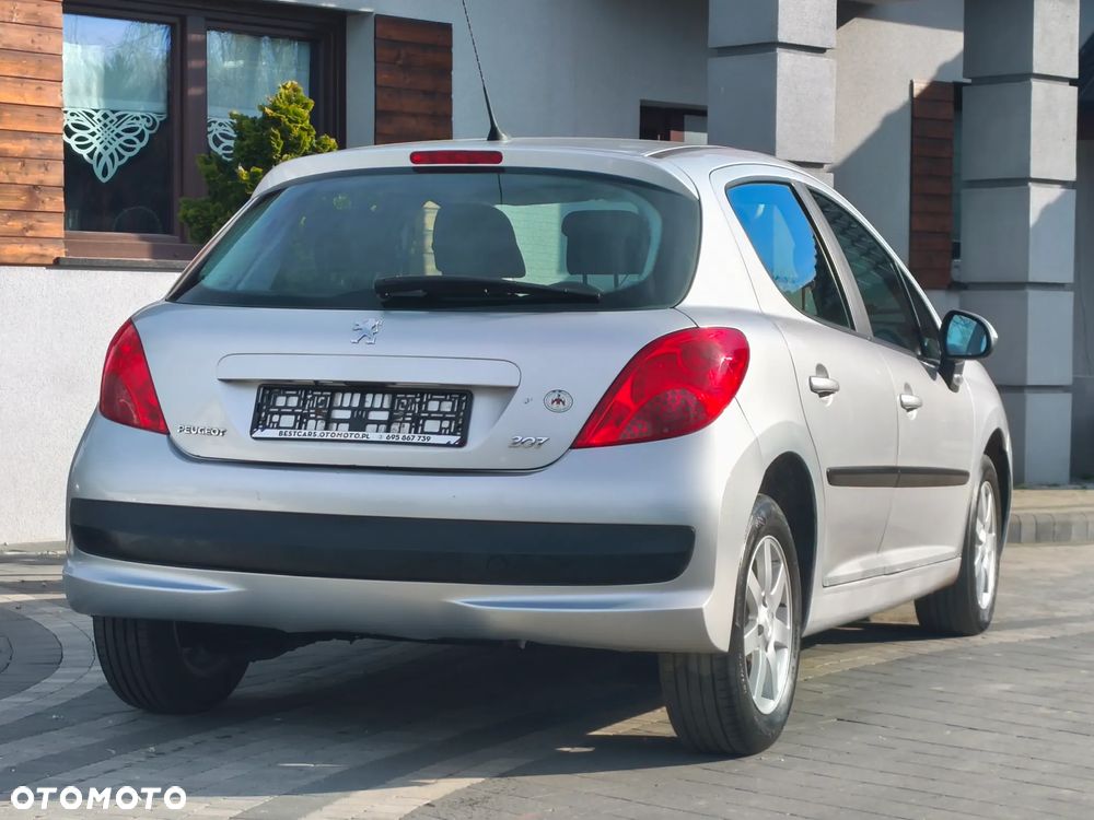 Peugeot 207 75 Urban Move - 17