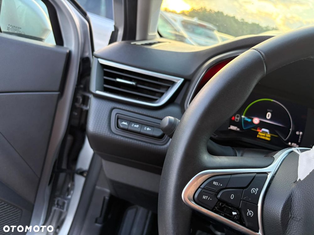 Renault Clio E-TECH 140 INTENS - 17