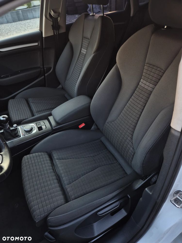 Audi A3 Limousine 1.4 TFSI cylinder on demand ultra S line Sportpaket - 8