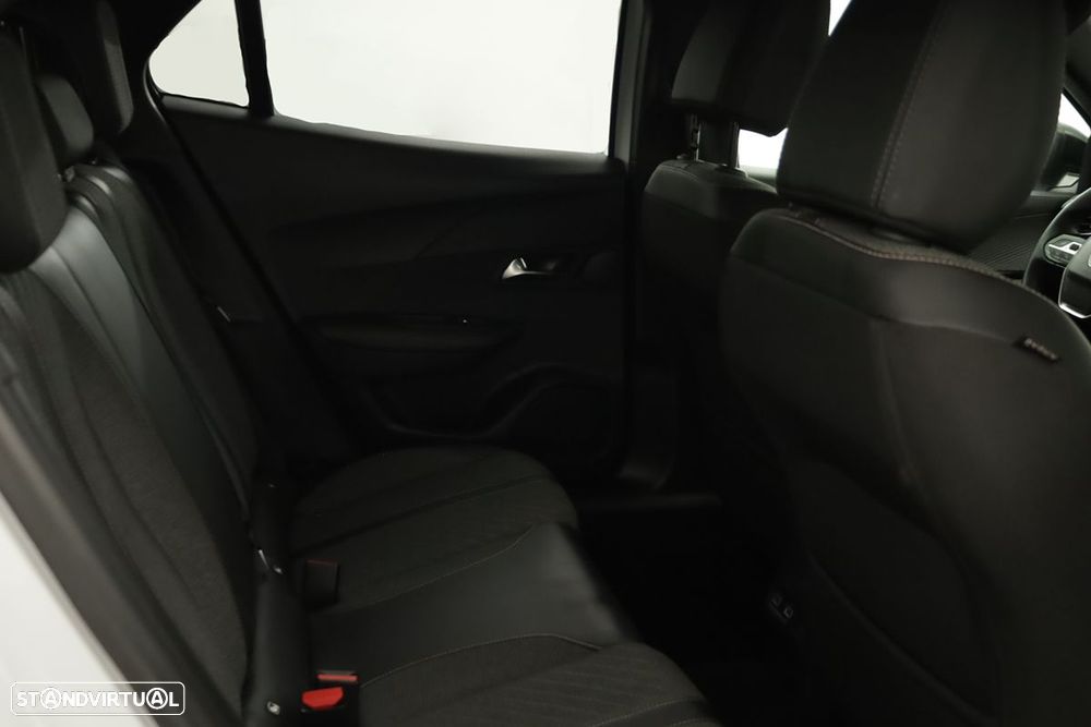 Peugeot e-2008 54 kWh Allure - 23