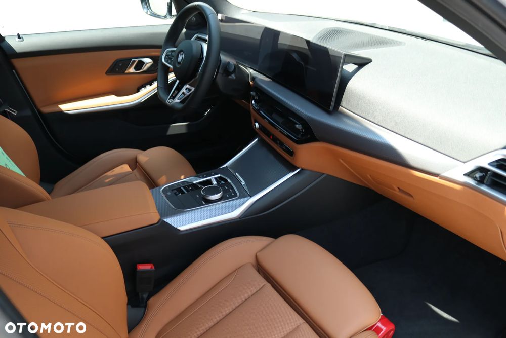 BMW Seria 3 330i xDrive M Sport - 19