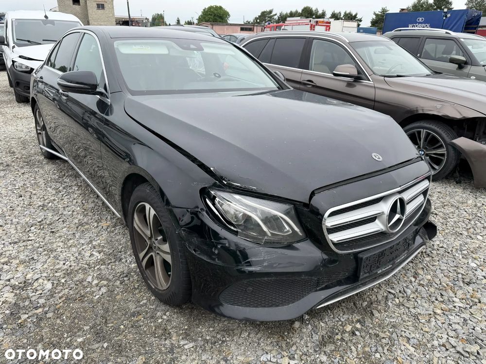 Mercedes-Benz Klasa E - 9