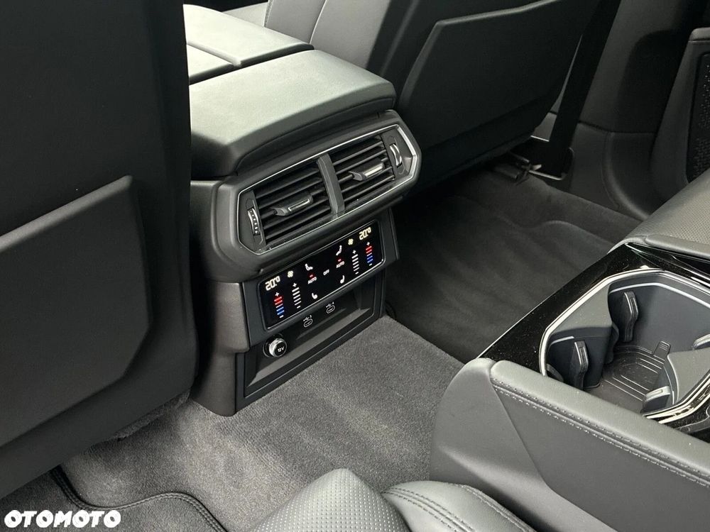 Lamborghini Urus - 17