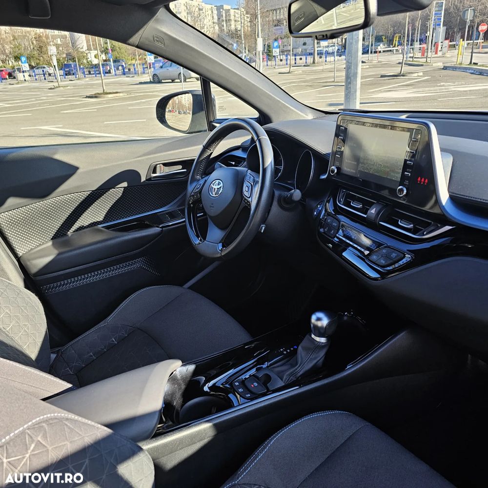 Toyota C-HR - 8