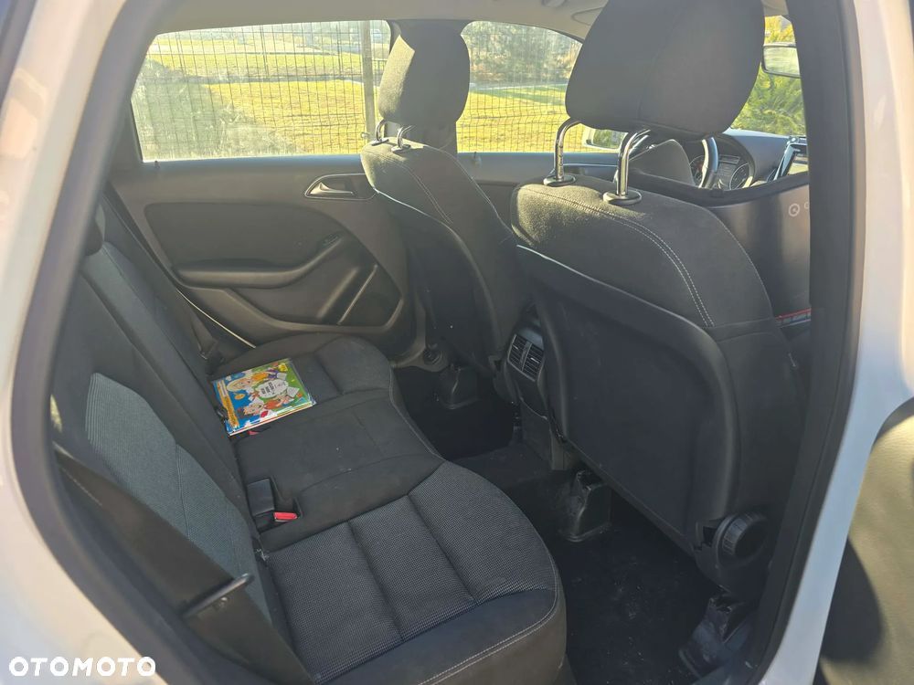 Mercedes-Benz Klasa B 180 CDI (BlueEFFICIENCY) - 6