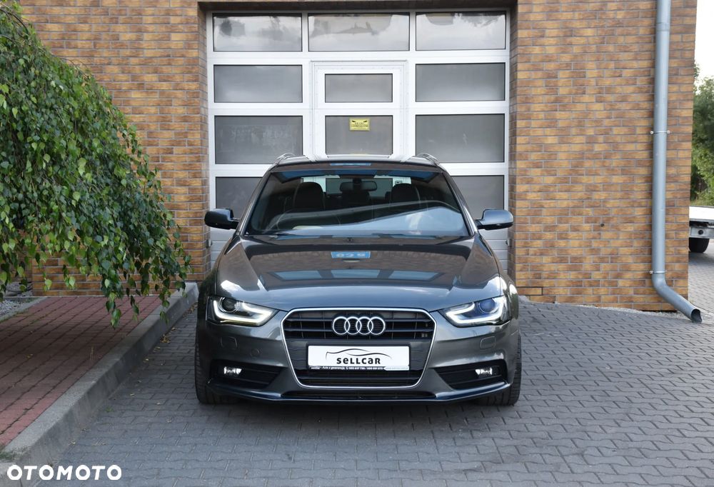 Audi A4 Avant 2.0 TDI DPF multitronic S line Sportpaket - 29