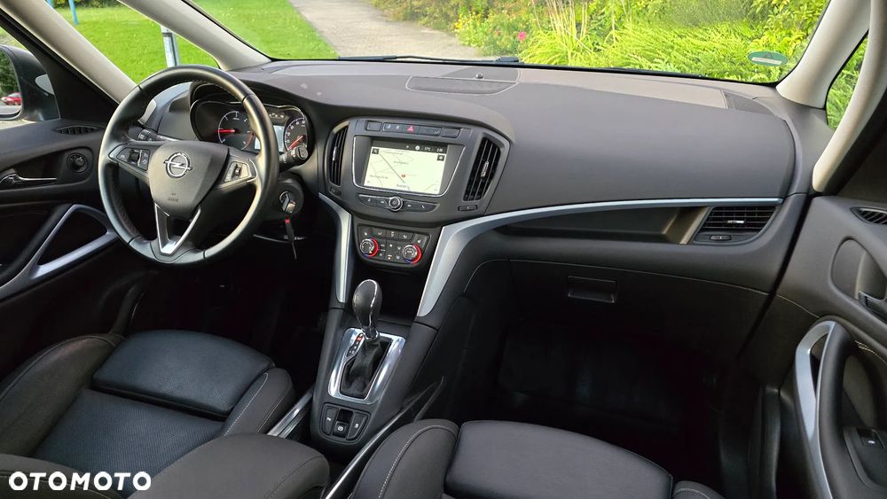 Opel Zafira - 12