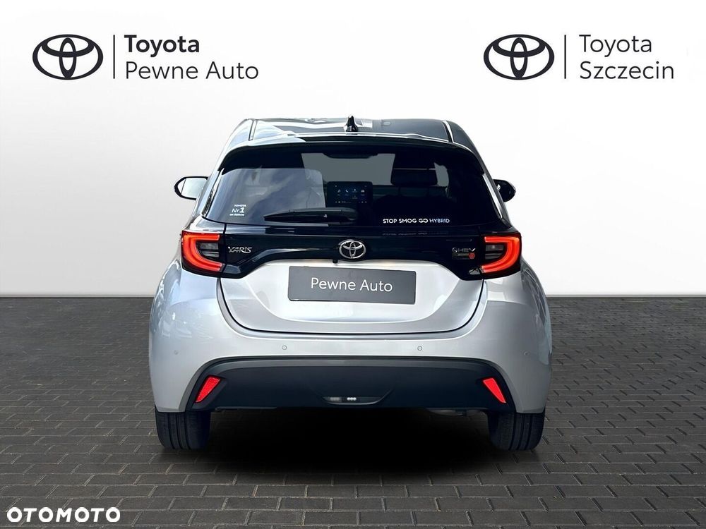 Toyota Yaris Hybrid 1.5 Style - 9