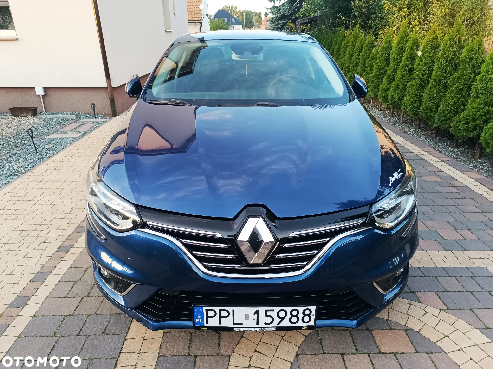 Renault Megane 1.5 Blue dCi Intens - 8