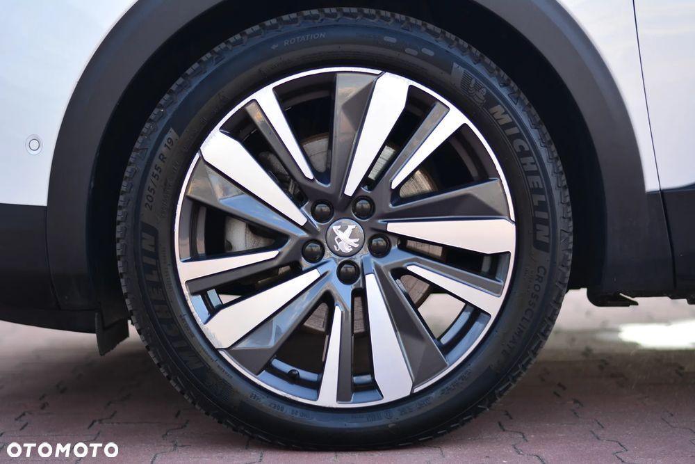 Peugeot 3008 1.6 PureTech Hybrid4 PHEV GT Pack S&S EAT8 - 16