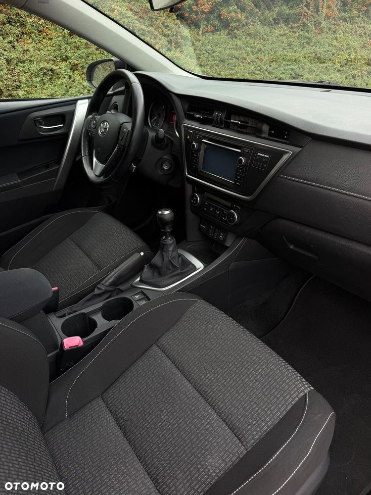 Toyota Auris 2.0 D-4D Premium Comfort - 16