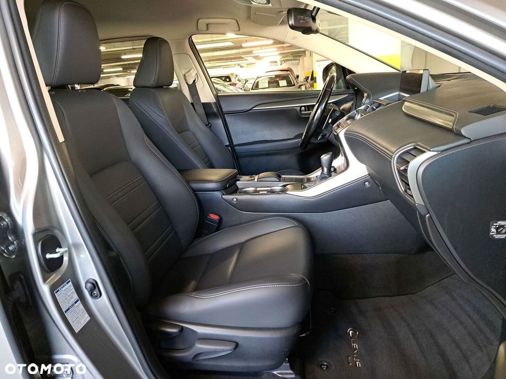 Lexus NX 300h F Impression AWD - 16