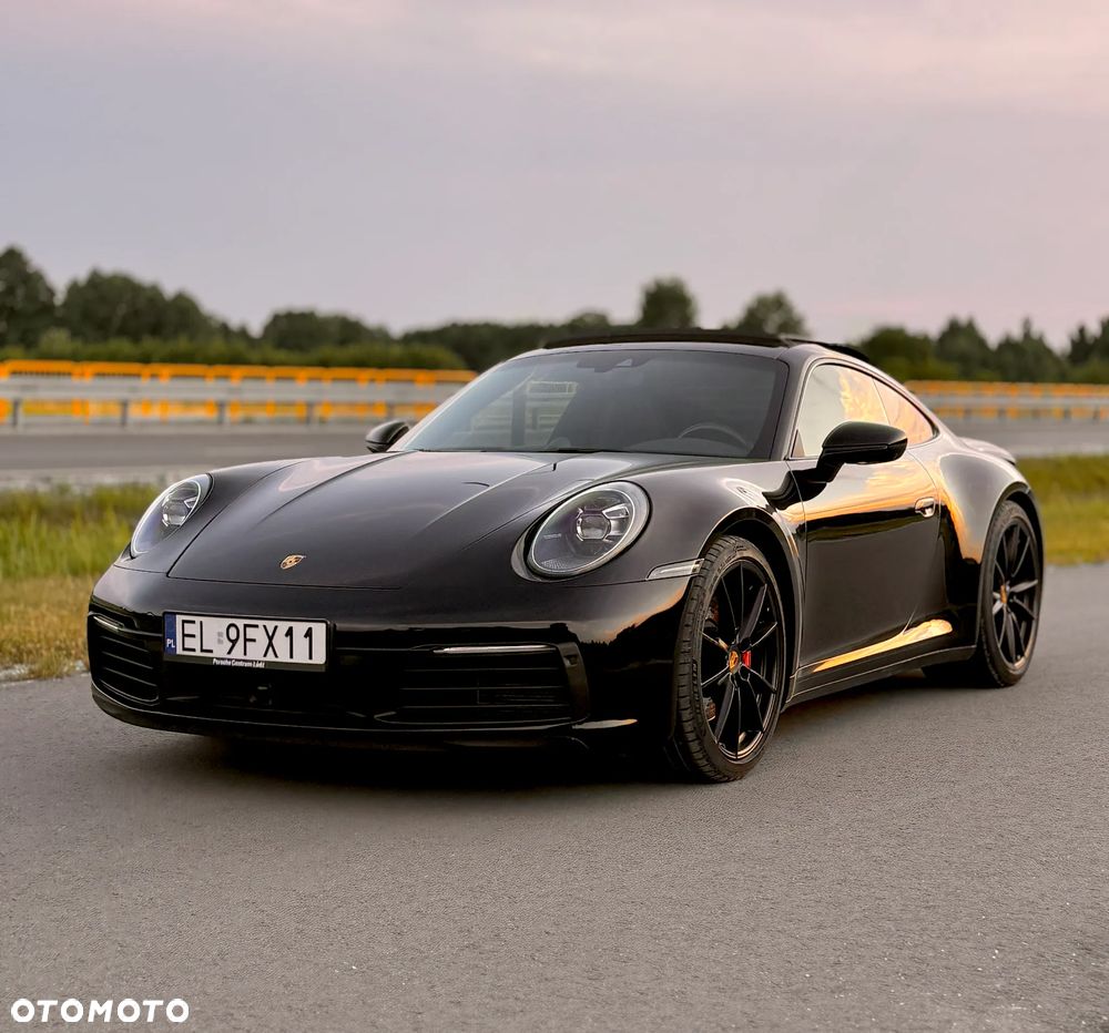 Porsche 911 Carrera 4S - 1
