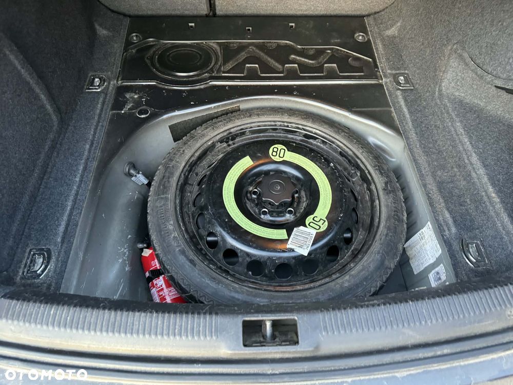 Audi A4 Limousine - 12