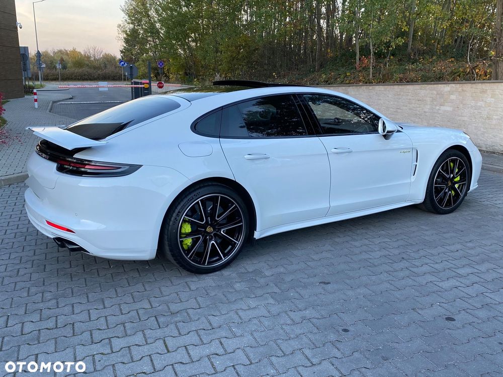 Porsche Panamera - 26