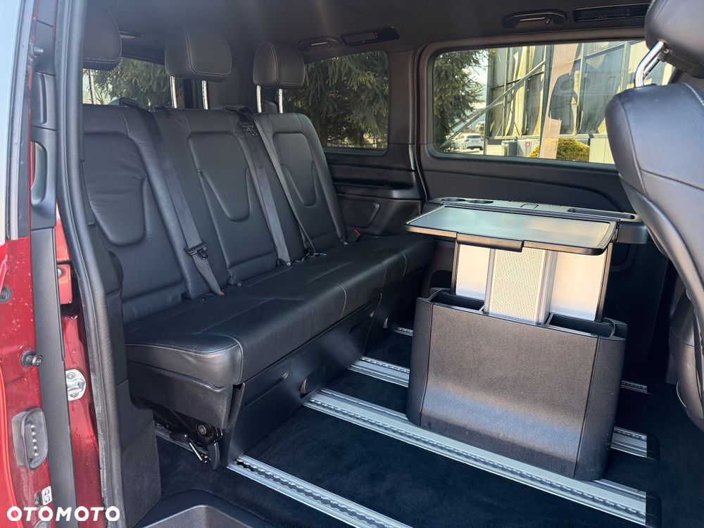 Mercedes-Benz Klasa V 300 d kompakt 9G-TRONIC - 11