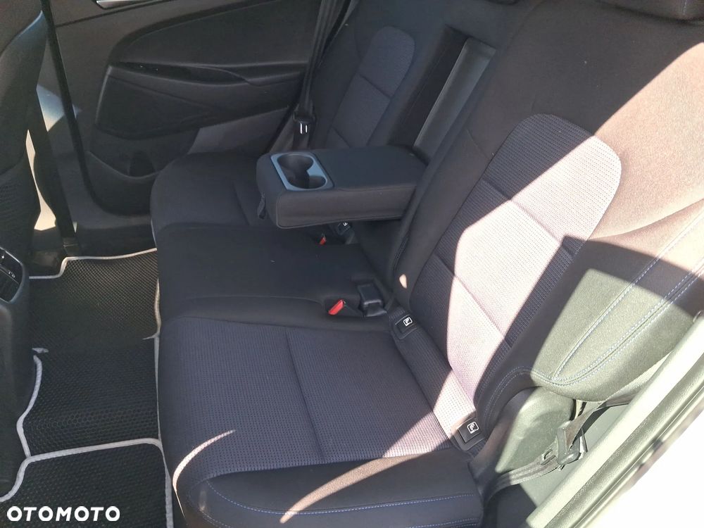Hyundai Tucson 1.7 CRDI BlueDrive Style 2WD DCT - 8