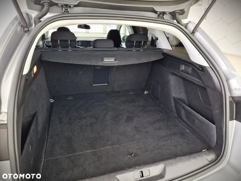 Peugeot 308 1.5 BlueHDi Allure S&S EAT6 - 23