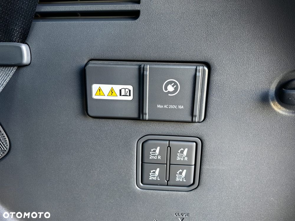 Kia EV9 99.8kWh GT-Line AWD - 11