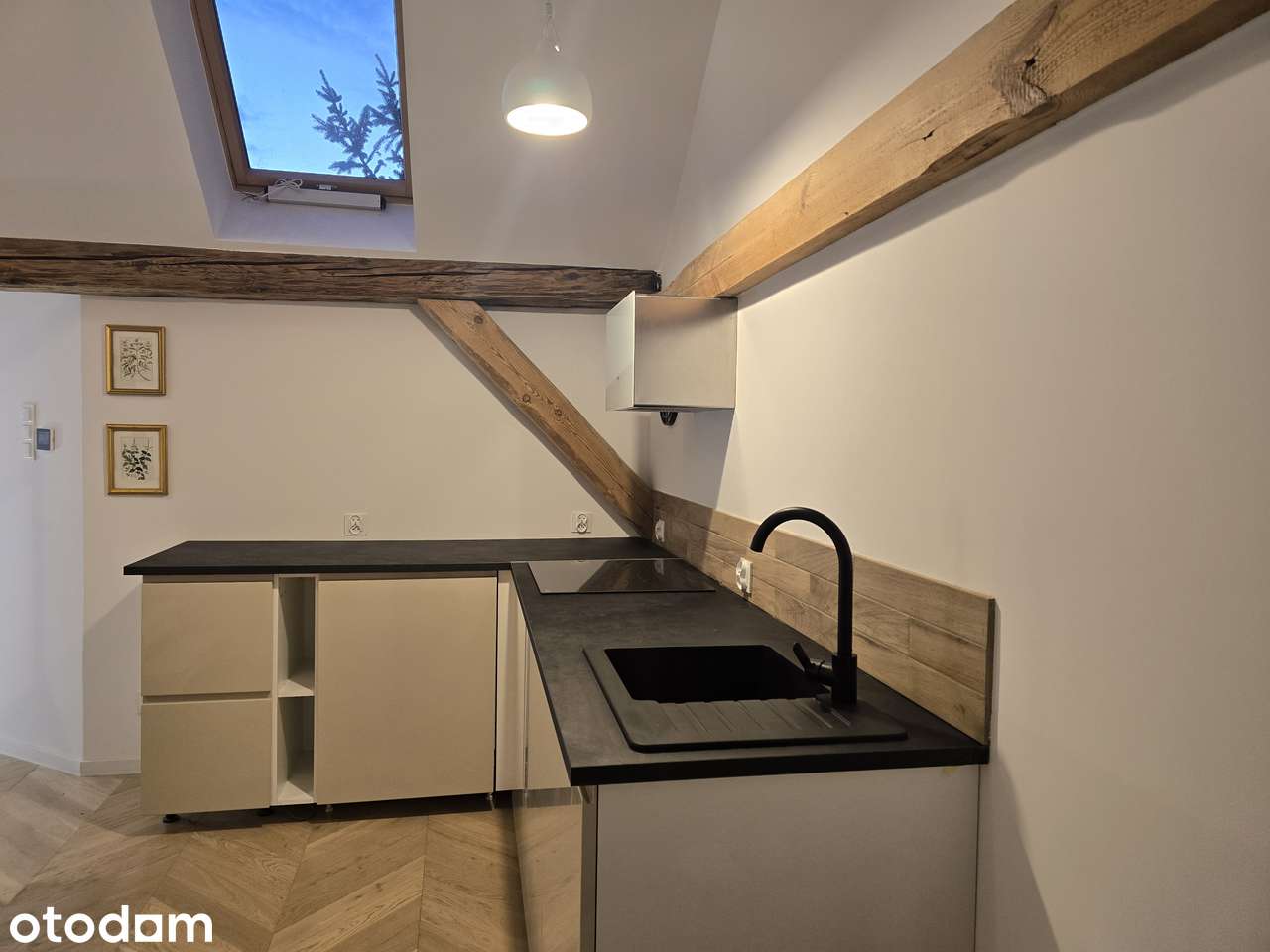 Do wynajęcia  25m2 kawalerka z antresolą