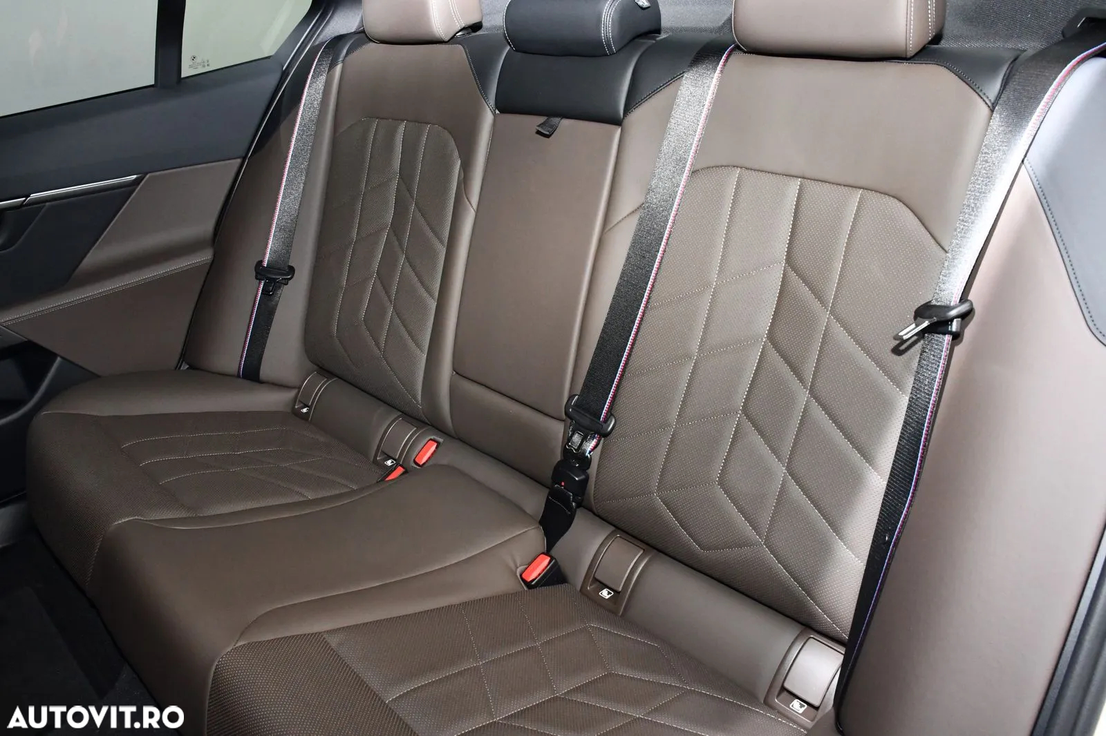 BMW Seria 5 550e xDrive AT PHEV - 15