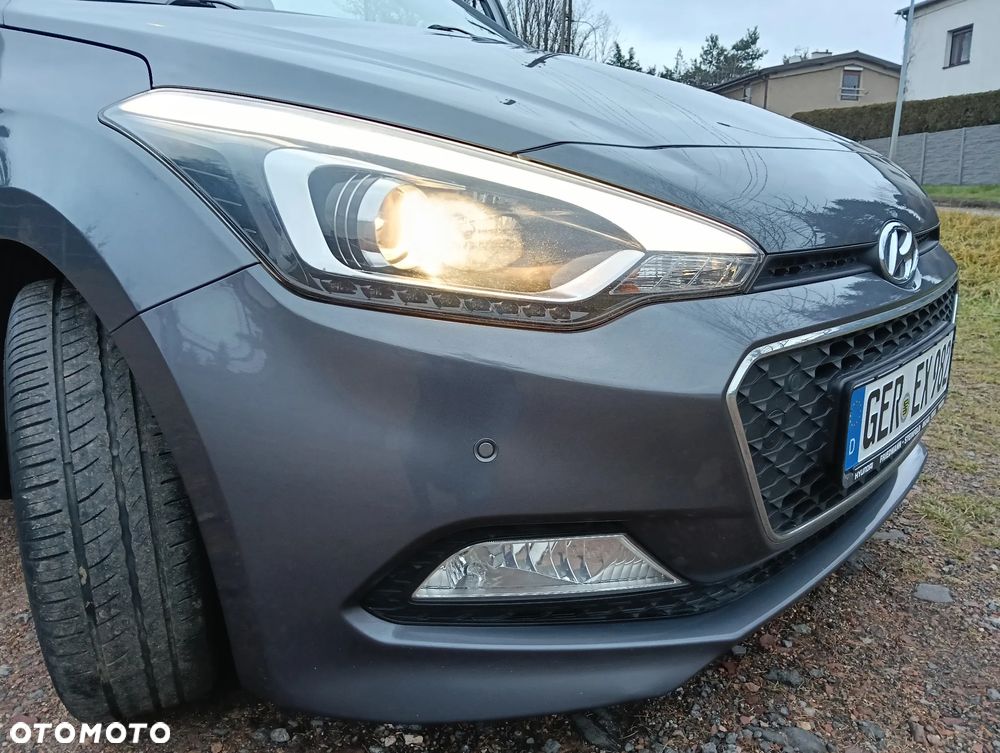 Hyundai i20 1.2 Intro Edition - 20