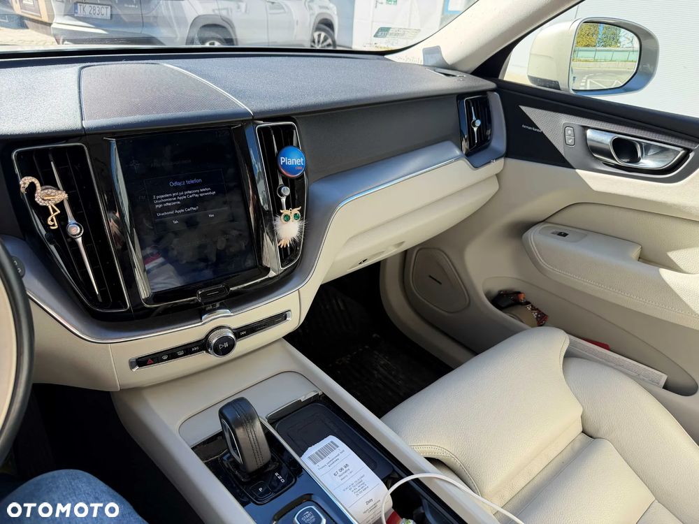 Volvo XC 60 B4 D AWD Momentum Pro - 6
