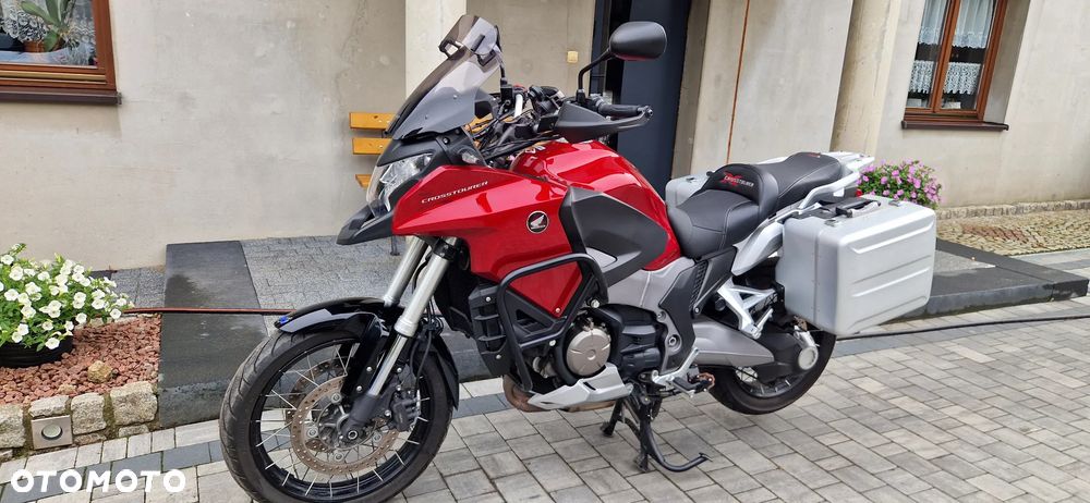 Honda VFR - 13