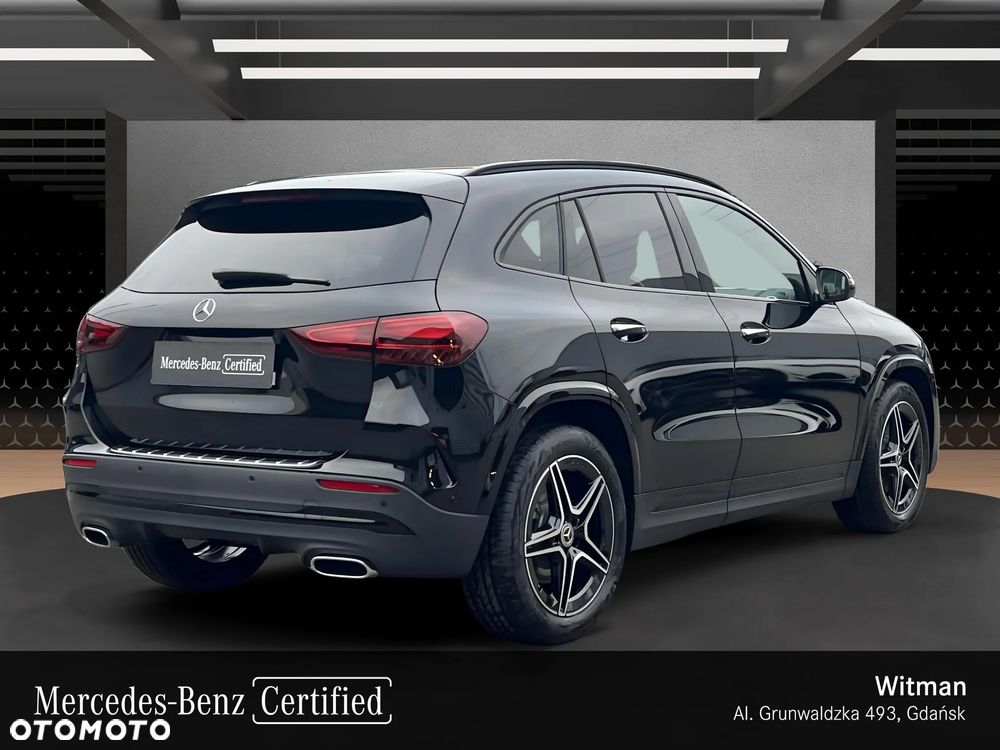 Mercedes-Benz GLA - 2