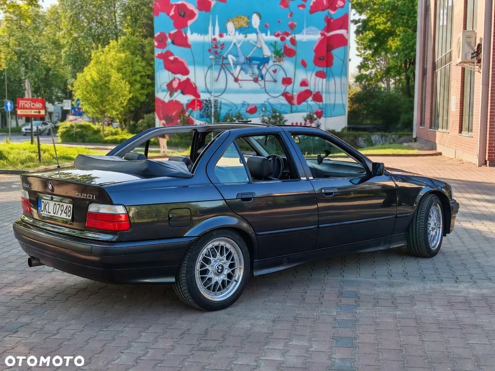 BMW Seria 3 320i - 1