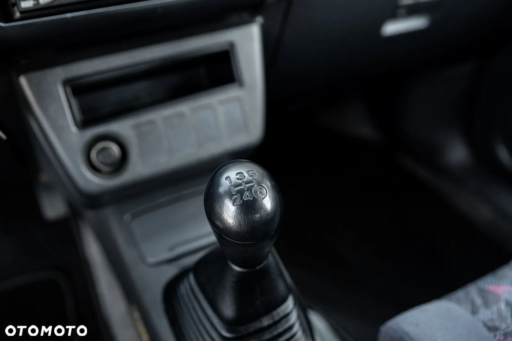 Toyota RAV4 2.0 Special - 25