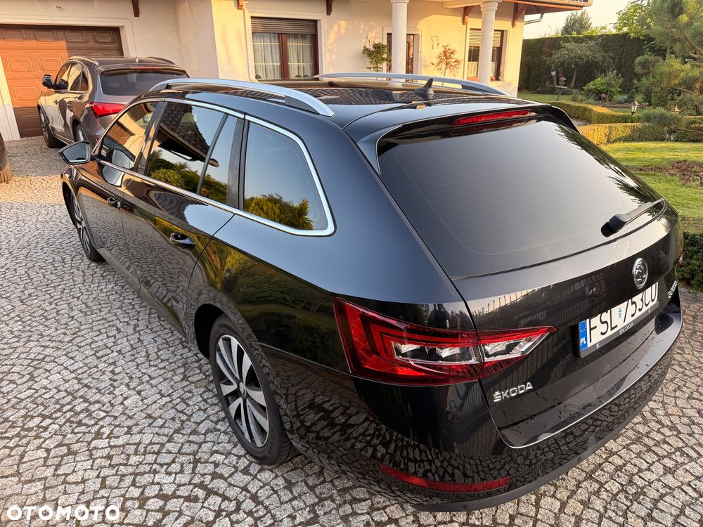 Skoda Superb 2.0 TDI DSG Premium Edition - 8