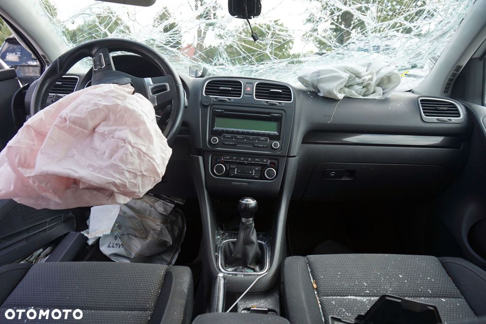 VOLKSWAGEN GOLF VI 5D HB 2011 LB9A 1.6 TDI CAYC 105KM LUB BIAŁY na części - 11