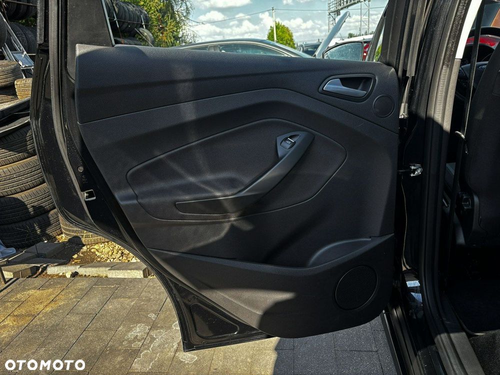 Ford C-MAX 2.0 TDCi Start-Stop-System Titanium - 18