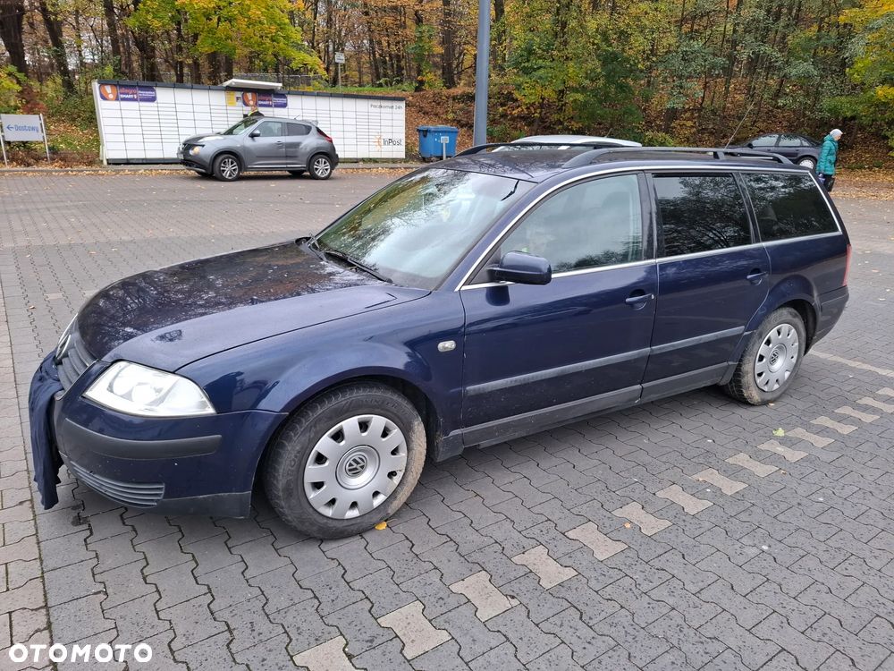 Volkswagen Passat 1.6 Basis - 2