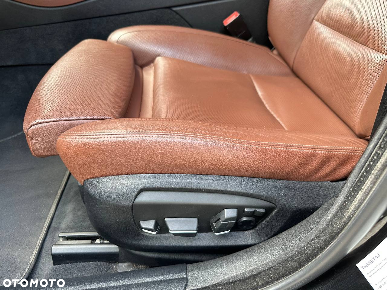 BMW Seria 5 528i xDrive Luxury Line - 37