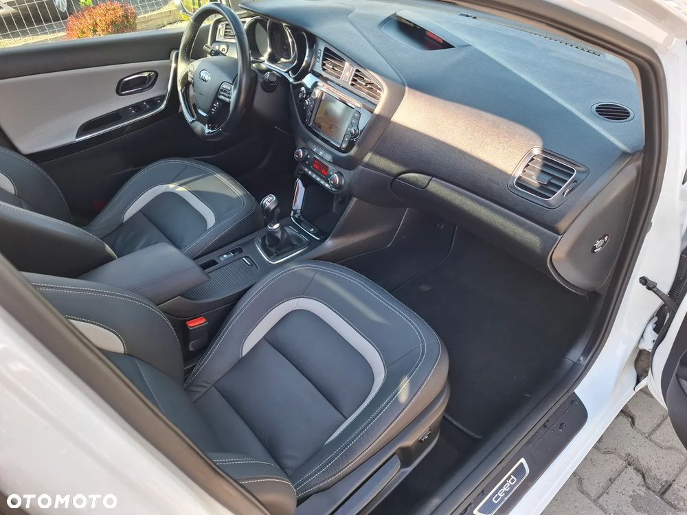 Kia Ceed - 20