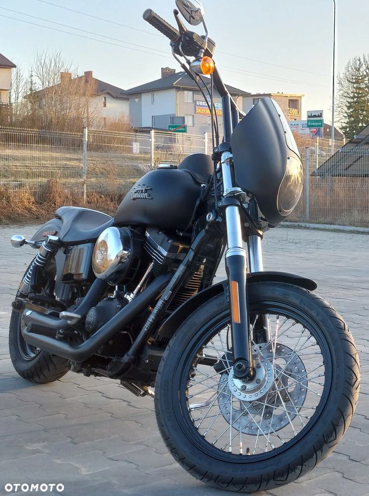 Harley-Davidson Dyna Street Bob - 11
