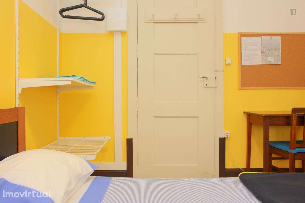 Quarto - localizado em Cidral Coimbra - Grande imagem: 5/35