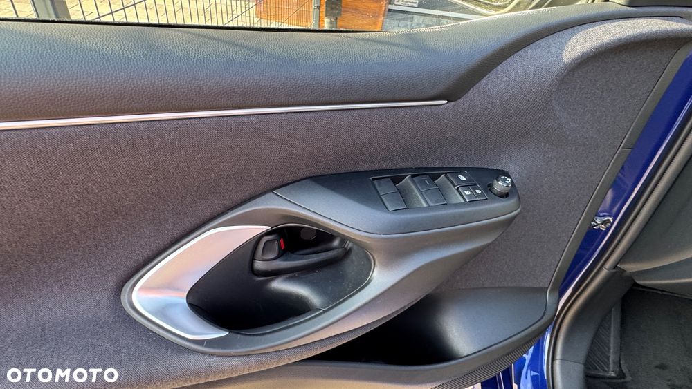 Toyota Yaris - 12