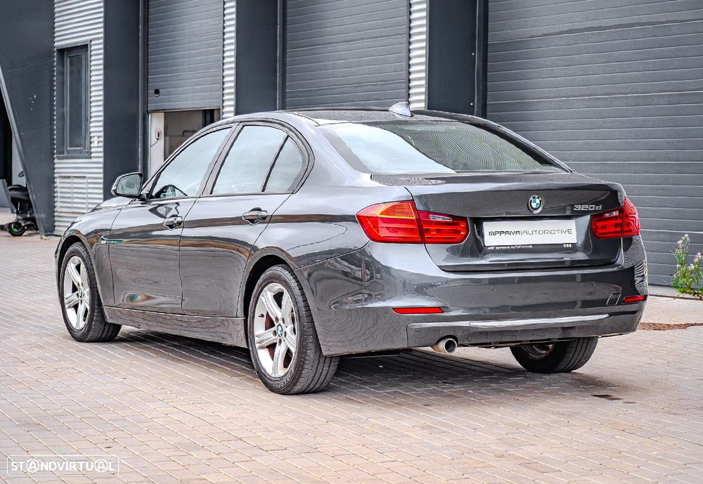 BMW 320 d Auto Line Modern - 12