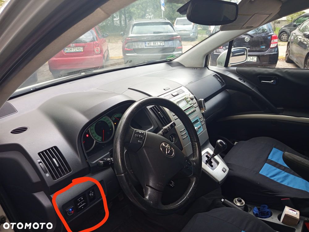 Toyota Corolla Verso 1.8 Prestige 7os MM - 6